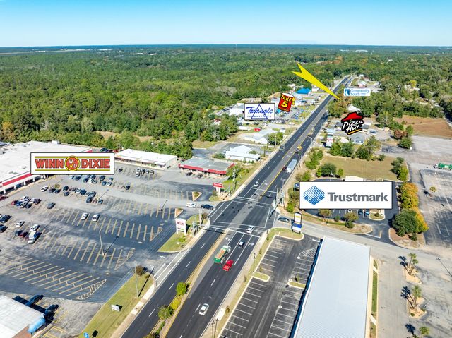 811 US-331, Defuniak Springs, FL 32435