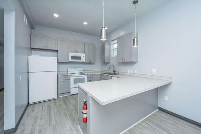 2001 Hugo Avenue A & B, North Charleston, SC 29405