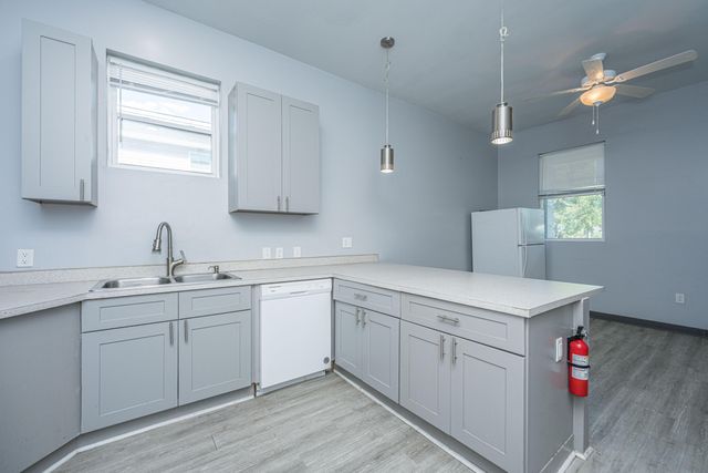2001 Hugo Avenue A & B, North Charleston, SC 29405