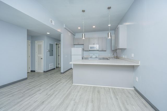 2001 Hugo Avenue A & B, North Charleston, SC 29405