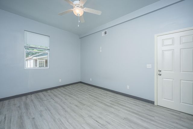 2001 Hugo Avenue A & B, North Charleston, SC 29405
