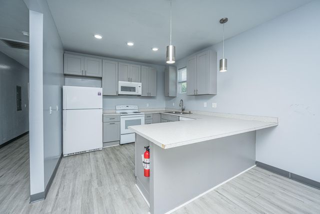 2001 Hugo Avenue A & B, North Charleston, SC 29405