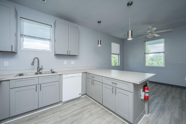 2001 Hugo Avenue A & B, North Charleston, SC 29405