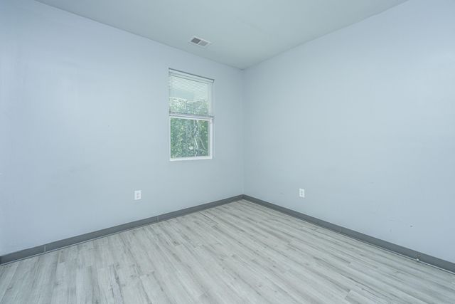 2001 Hugo Avenue A & B, North Charleston, SC 29405