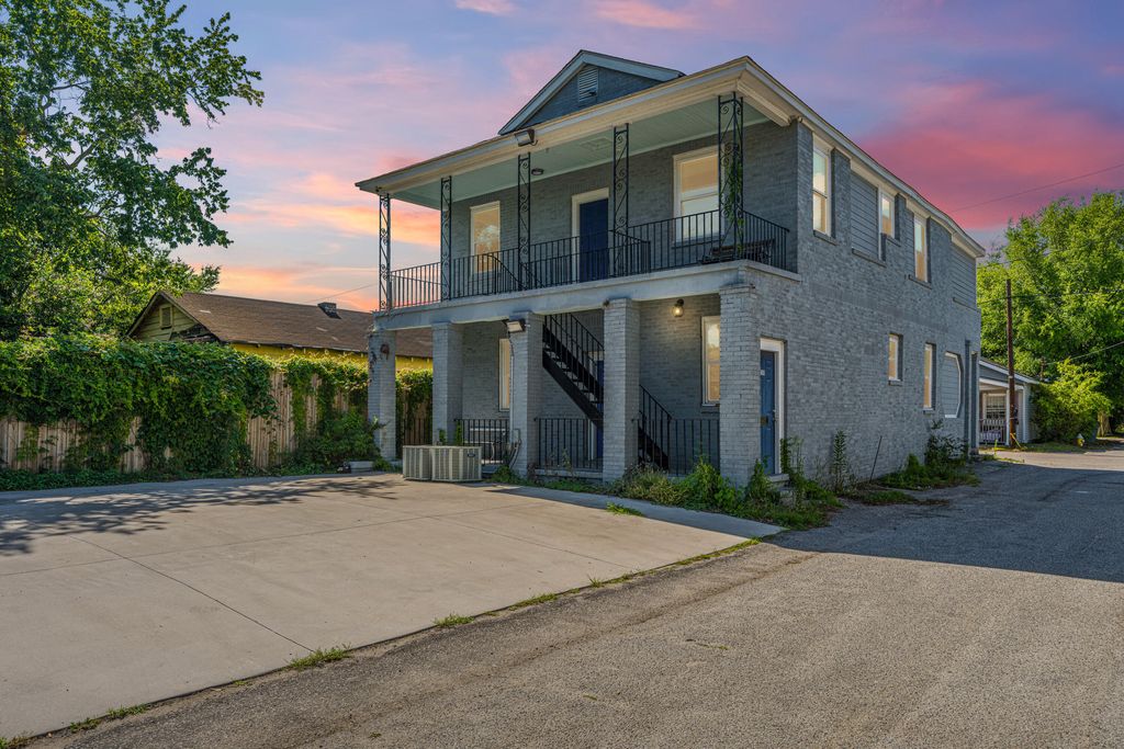 2001 Hugo Avenue A & B, North Charleston, SC 29405