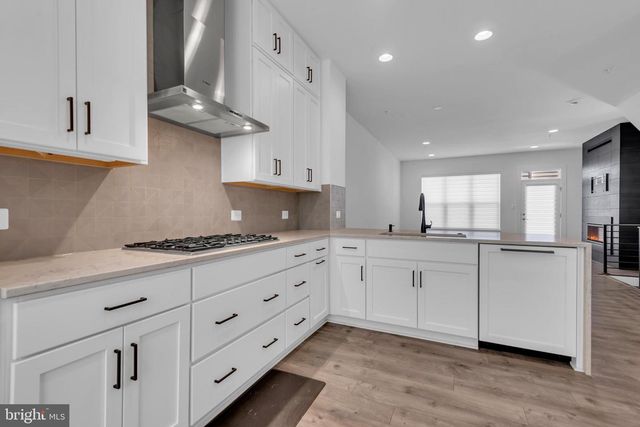 11366 EMERALD PARK RD, Potomac, MD 20854