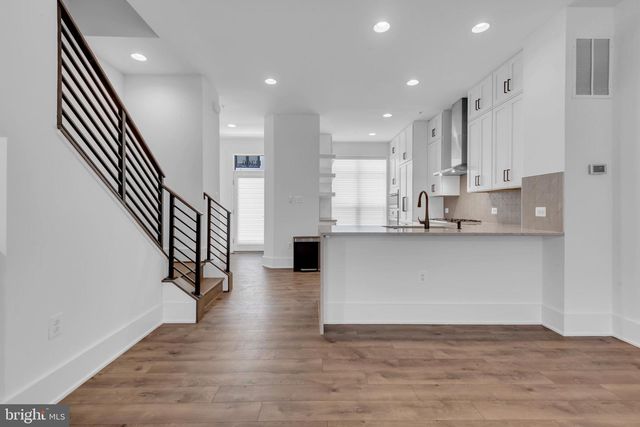 11366 EMERALD PARK RD, Potomac, MD 20854