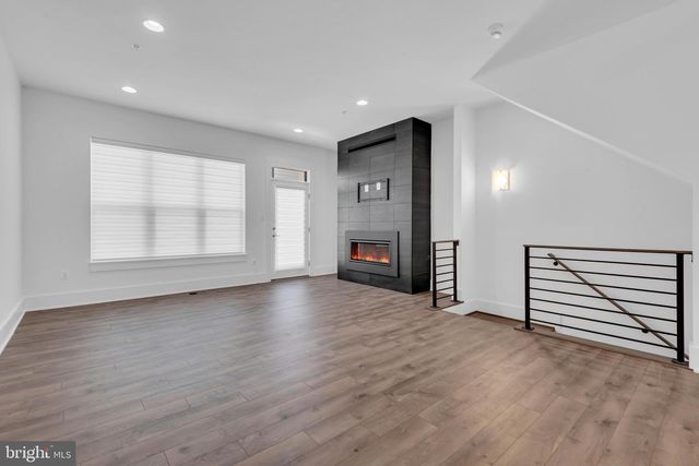 11366 EMERALD PARK RD, Potomac, MD 20854