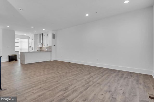 11366 EMERALD PARK RD, Potomac, MD 20854