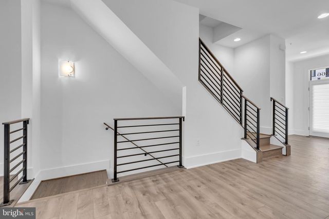 11366 EMERALD PARK RD, Potomac, MD 20854