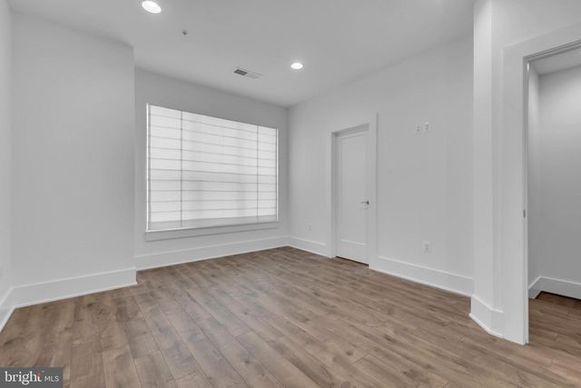 11366 EMERALD PARK RD, Potomac, MD 20854
