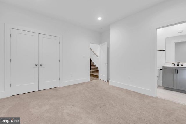11366 EMERALD PARK RD, Potomac, MD 20854