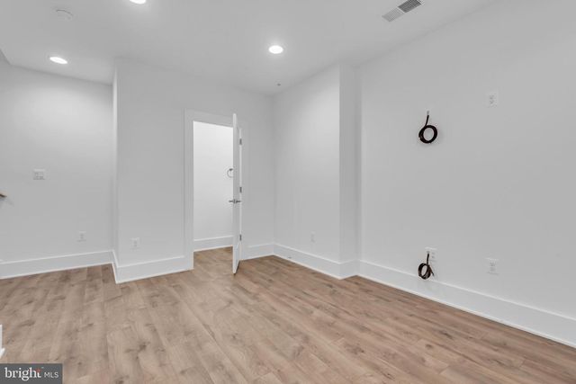 11366 EMERALD PARK RD, Potomac, MD 20854