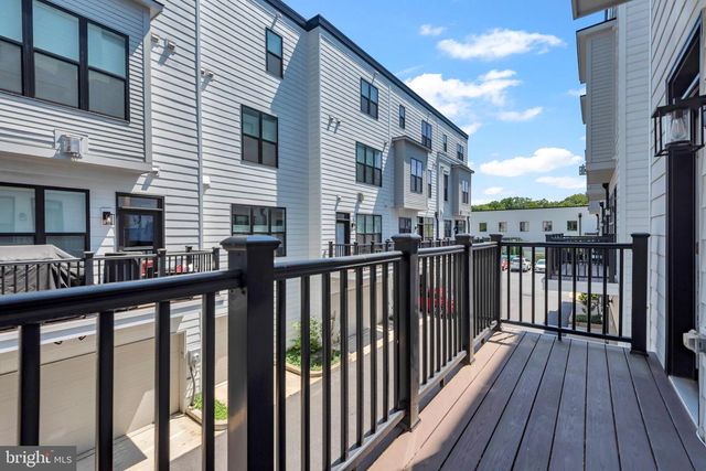 11366 EMERALD PARK RD, Potomac, MD 20854