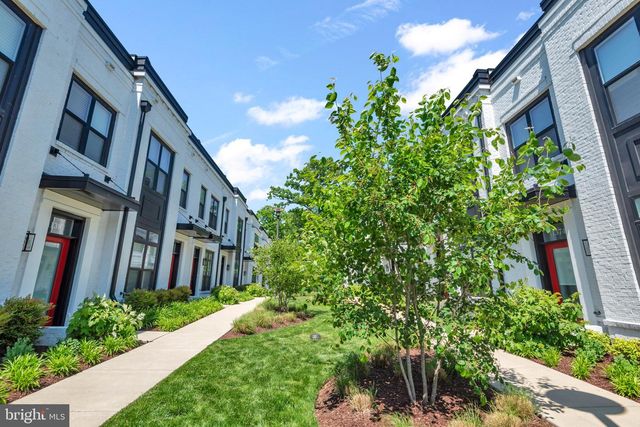 11366 EMERALD PARK RD, Potomac, MD 20854