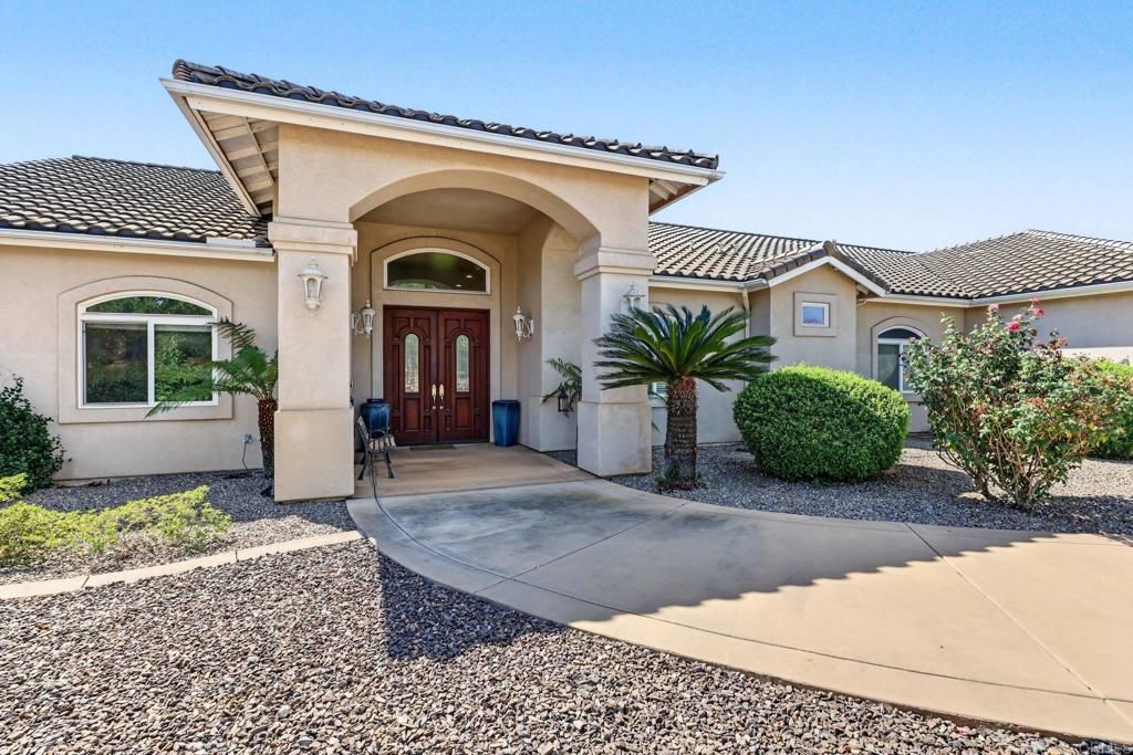 11690 Minneola Circle, Valley Center, CA 92082 — exterior