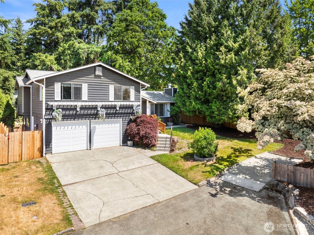 13236 NE 129th Place, Kirkland, WA 98034