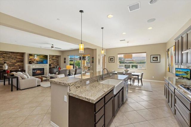 74173 Anastacia Lane, Palm Desert, CA 92211