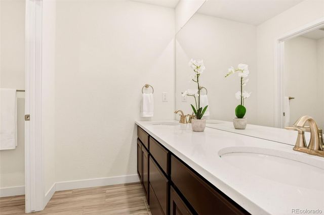 23099 E Narrowleaf Drive, Aurora, CO 80016