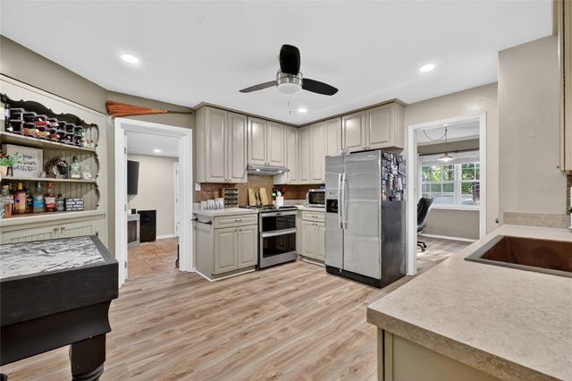 29239 S CORLEY ISLAND ROAD, Leesburg, FL 34748