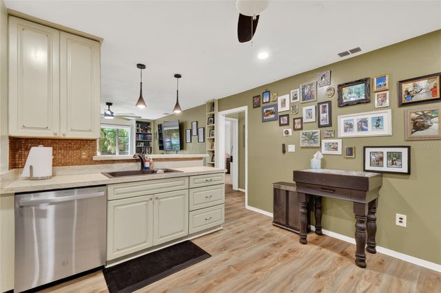 29239 S CORLEY ISLAND ROAD, Leesburg, FL 34748