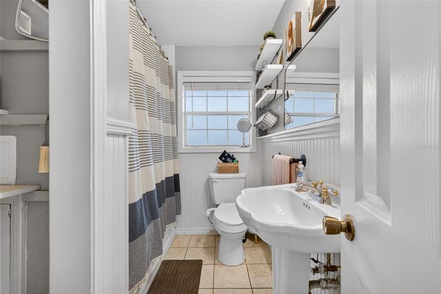 29239 S CORLEY ISLAND ROAD, Leesburg, FL 34748