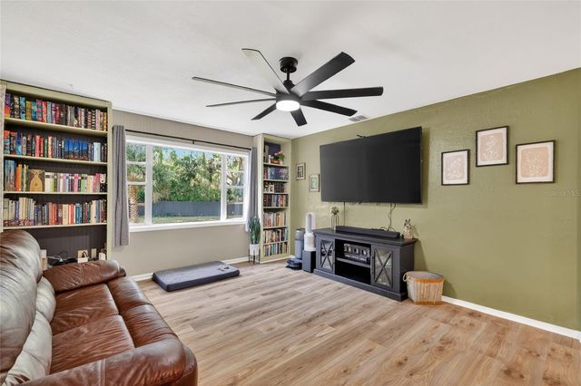 29239 S CORLEY ISLAND ROAD, Leesburg, FL 34748