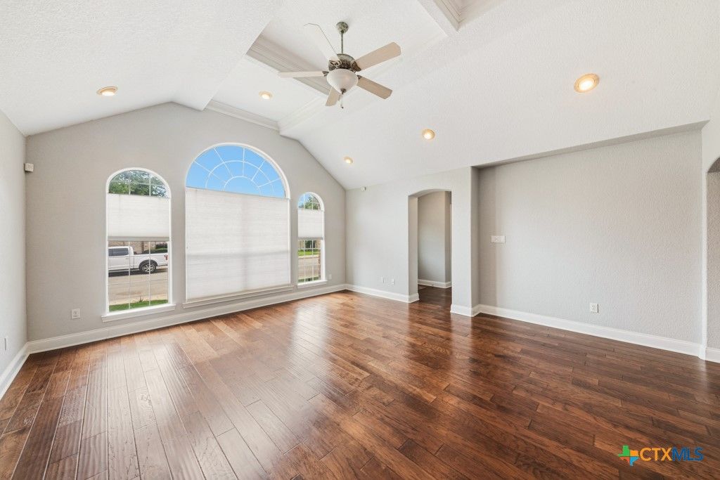 Image 7 of property listing at 2258 Kensington Way, New Braunfels, TX 78130