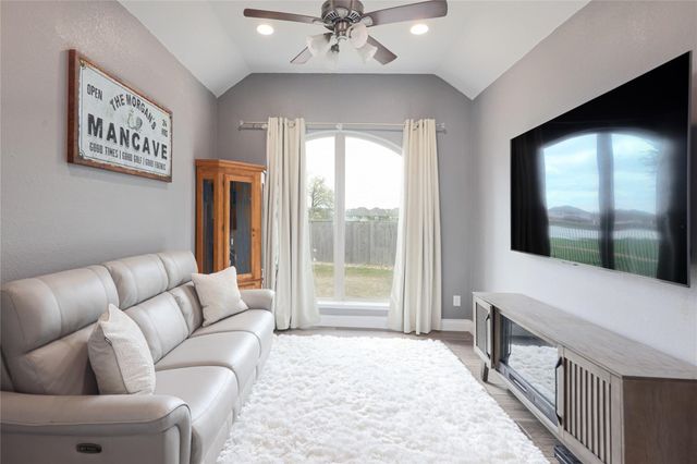 109 Cascia CIR, Liberty Hill, TX 78642