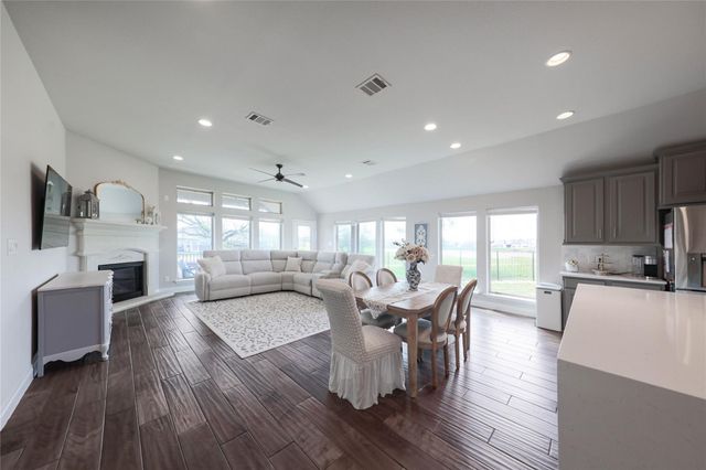 109 Cascia CIR, Liberty Hill, TX 78642