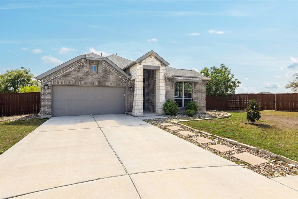 109 Cascia CIR, Liberty Hill, TX 78642