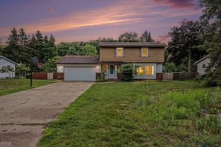 1915 Shorewood Drive, Norton Shores, MI 49441