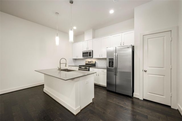 9448 Kerrwood Lane, Houston, TX 77080
