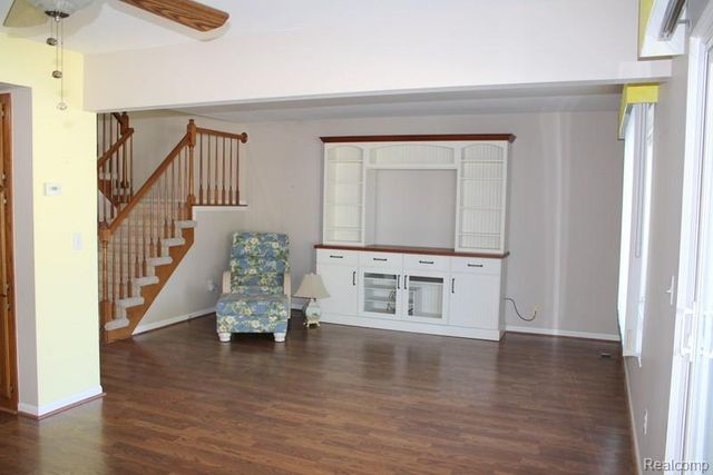 14820 Paris Court 15, Allen Park, MI 48101