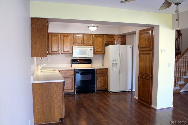 14820 Paris Court 15, Allen Park, MI 48101