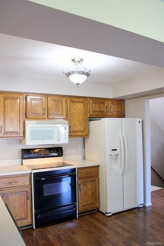 14820 Paris Court 15, Allen Park, MI 48101