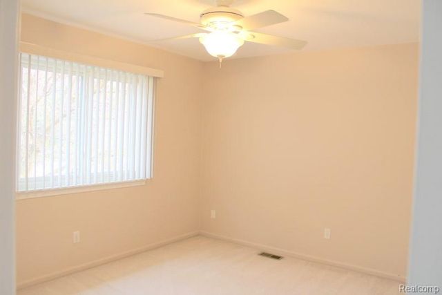 14820 Paris Court 15, Allen Park, MI 48101