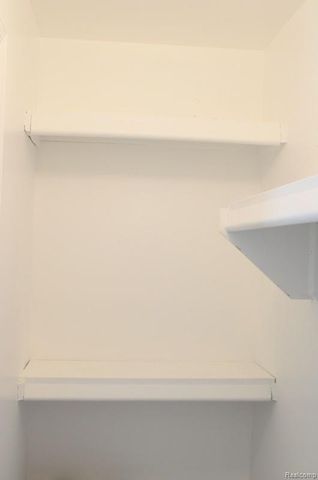 14820 Paris Court 15, Allen Park, MI 48101