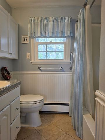 16 Pine Hollow Road, Falmouth, MA 02536