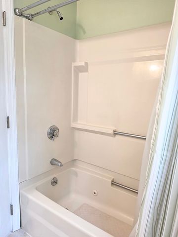 16 Pine Hollow Road, Falmouth, MA 02536