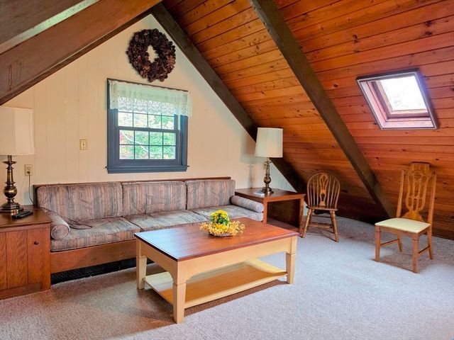 16 Pine Hollow Road, Falmouth, MA 02536