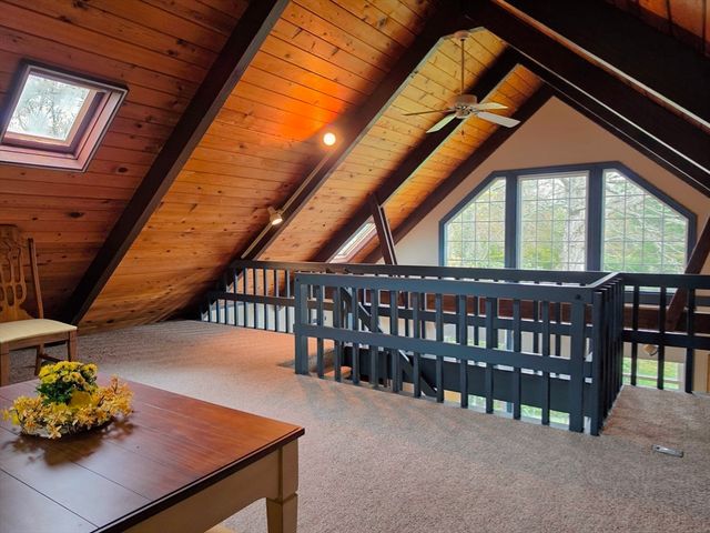 16 Pine Hollow Road, Falmouth, MA 02536