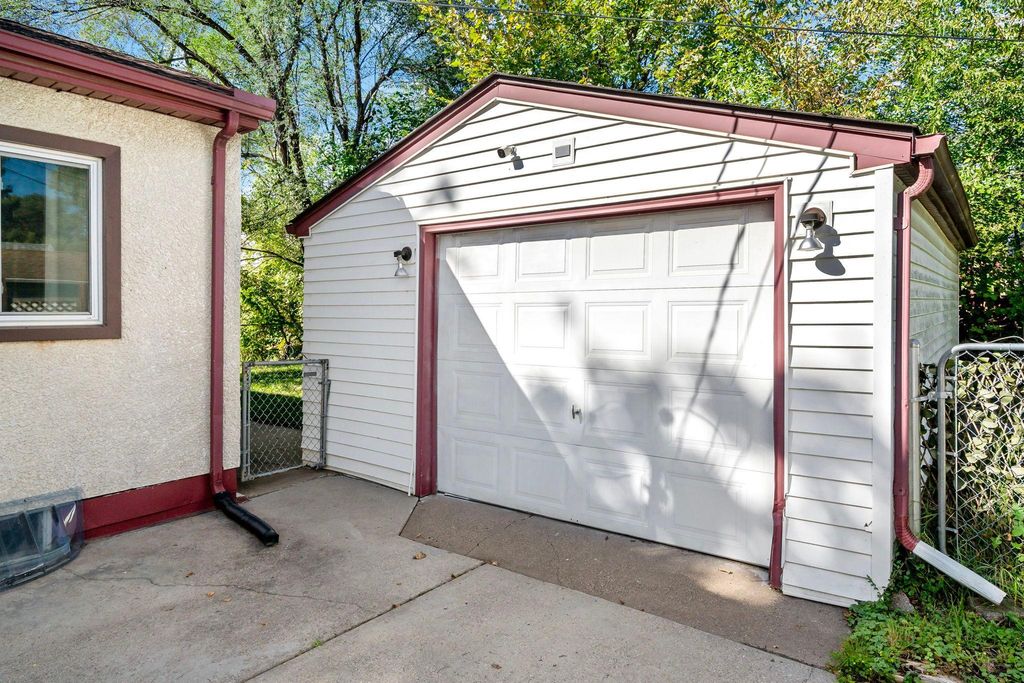 63 Iowa Avenue W, Saint Paul, MN 55117 — photo 2