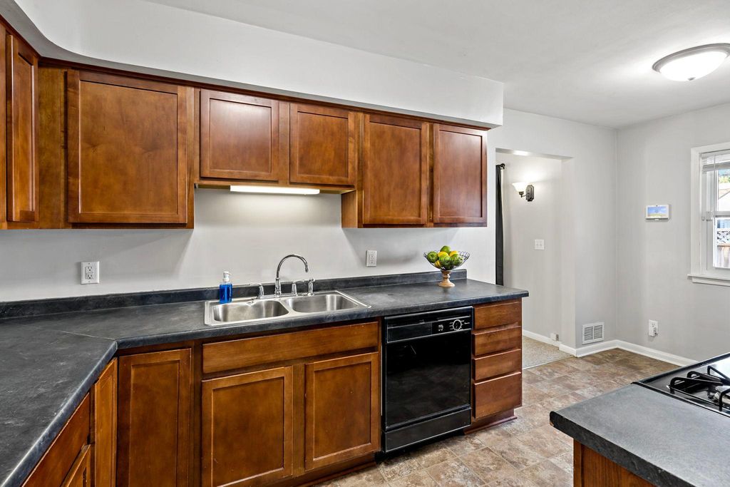 63 Iowa Avenue W, Saint Paul, MN 55117 — photo 5