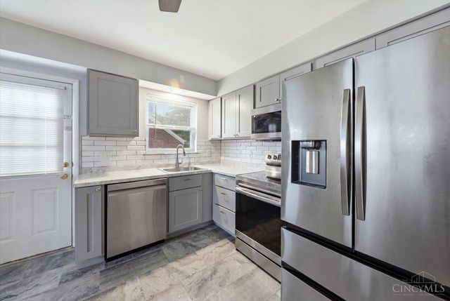 2612 Kathleen Court, Cincinnati, OH 45239