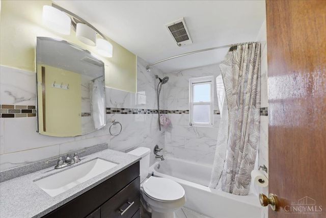 2612 Kathleen Court, Cincinnati, OH 45239