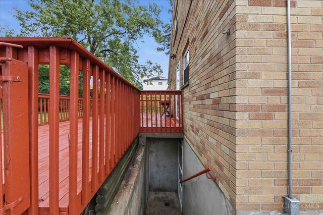 2612 Kathleen Court, Cincinnati, OH 45239