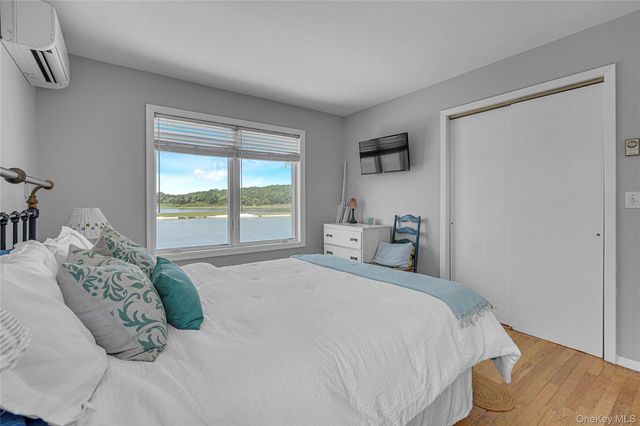 286 Towd Point Road, Southampton, NY 11968