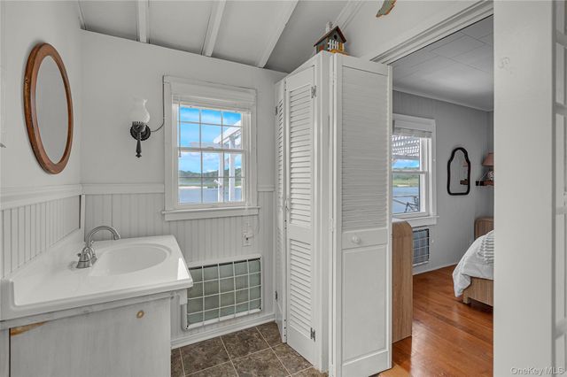 286 Towd Point Road, Southampton, NY 11968