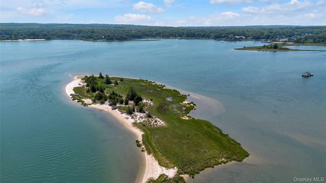 286 Towd Point Road, Southampton, NY 11968